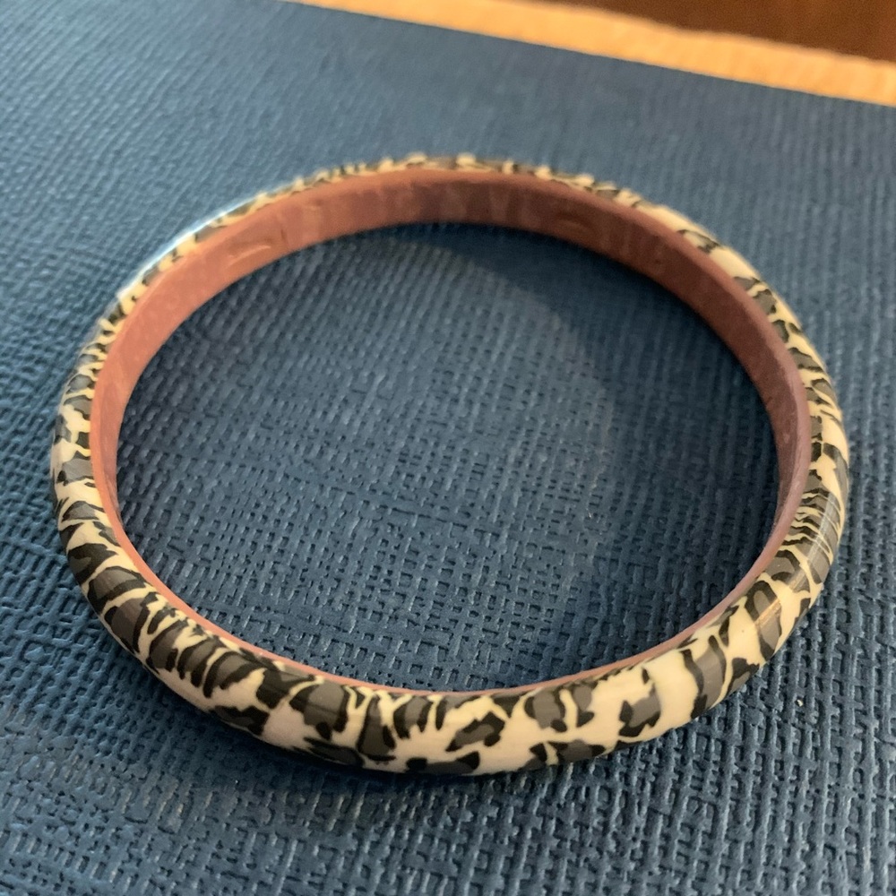 Animal print semi flexible bangle.